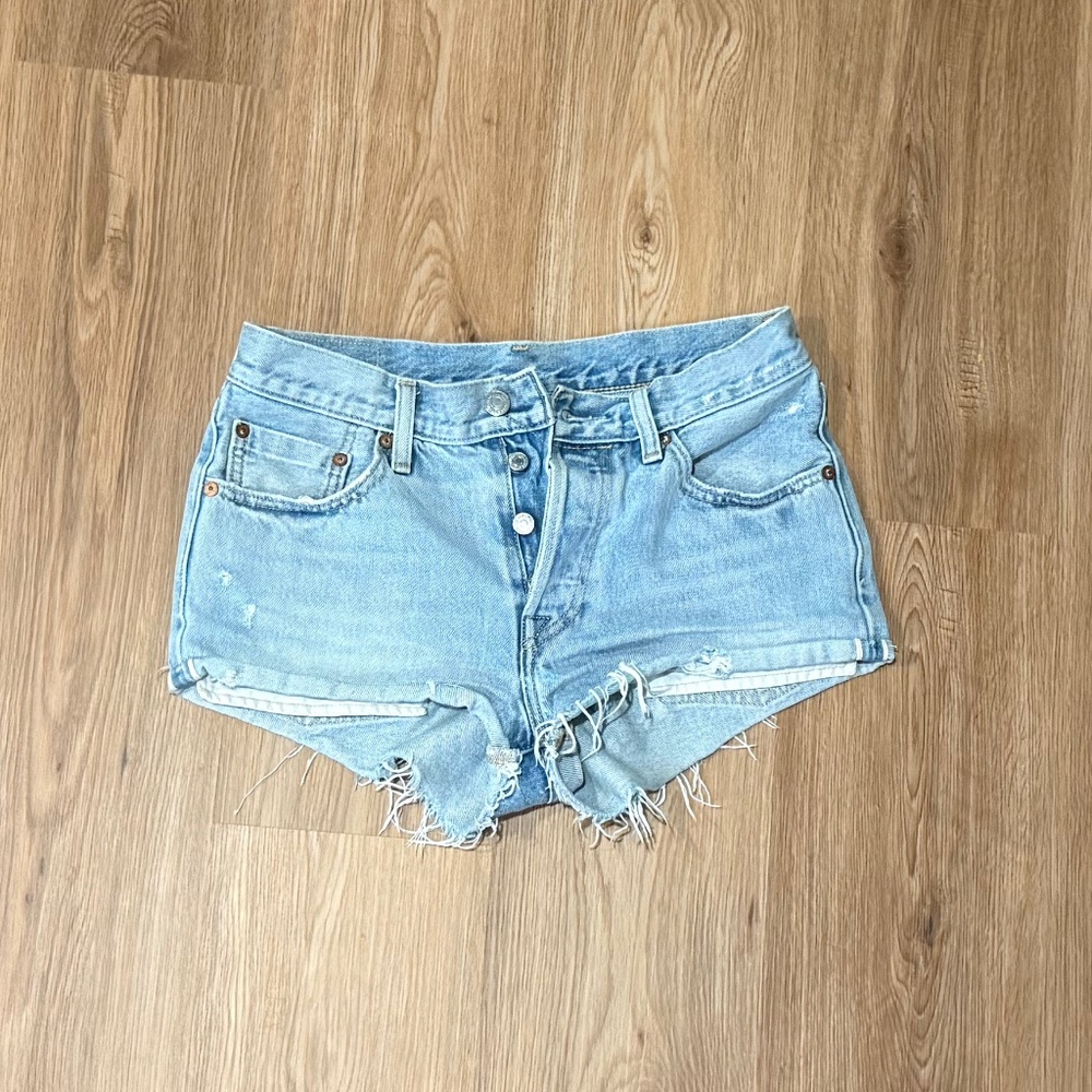 Levi's 501 light denim cut off shorts size 26